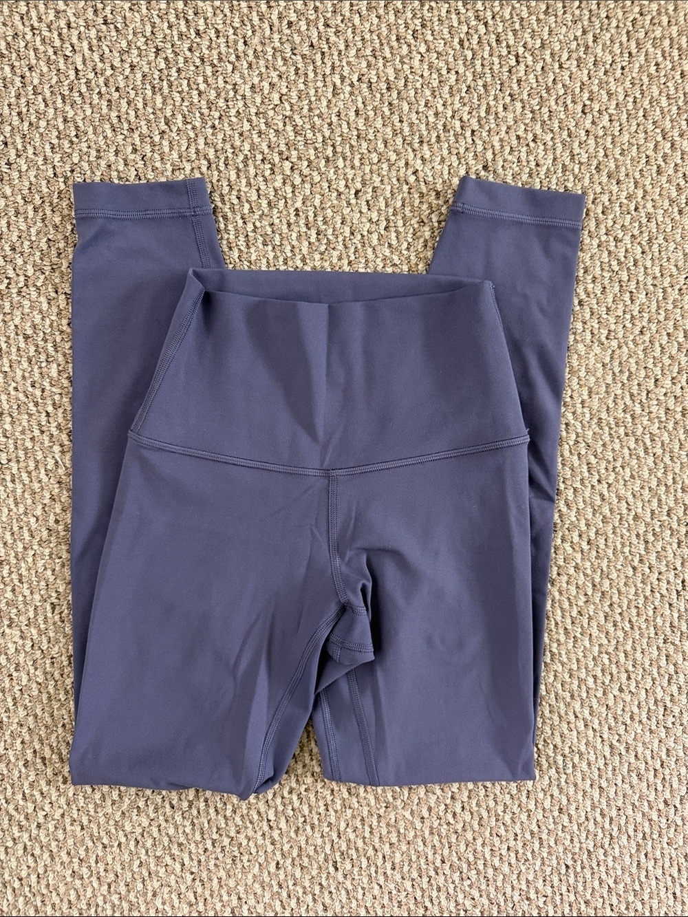 Lululemon Women Align Leggings 25” length size 2